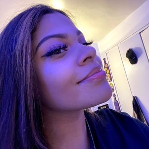 Meet your Posher, Janeily